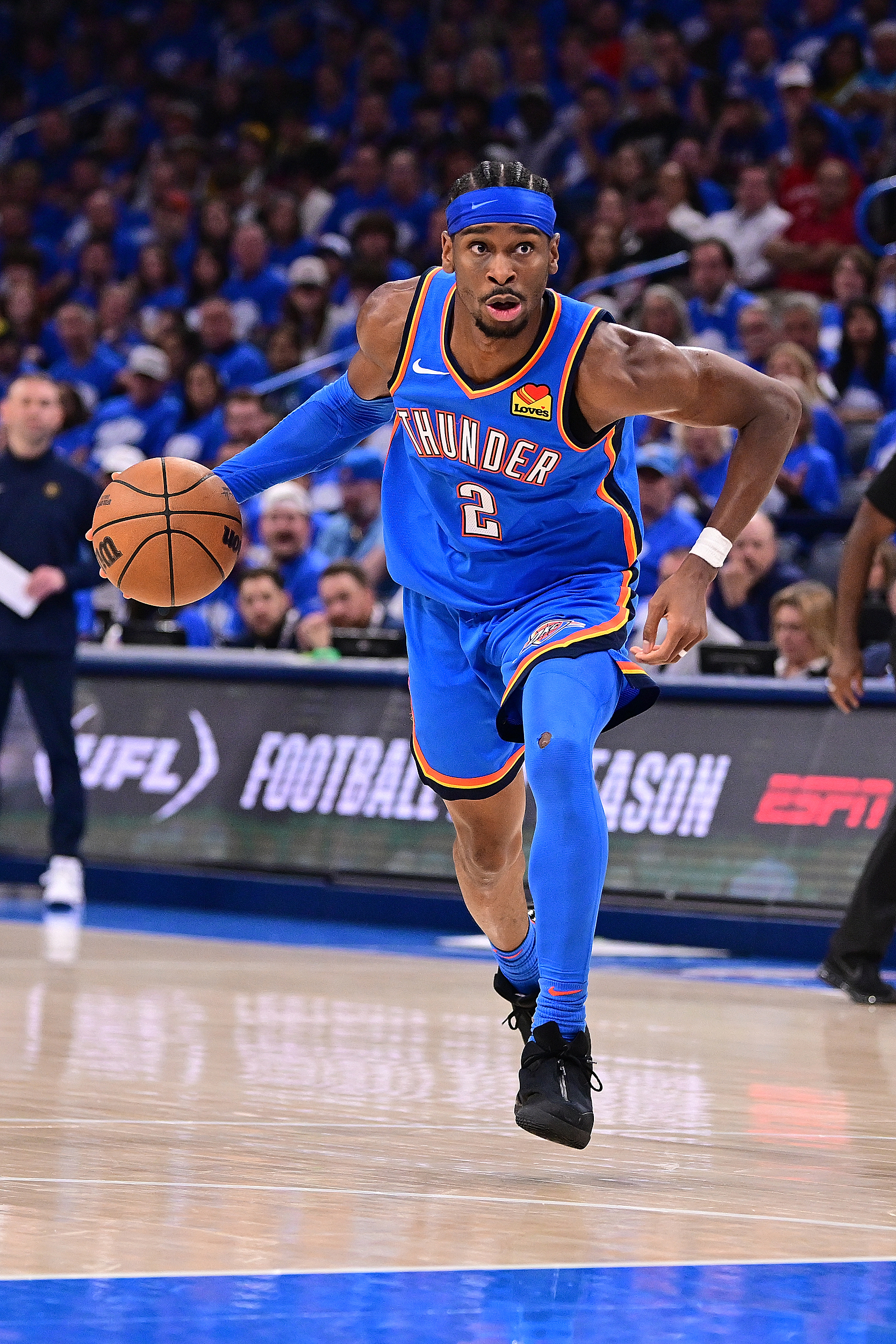 乐鱼体育网页版登录入口-🏀杰夫·蒂格：亚历山大拯救了NBA，他完善了中距离投篮